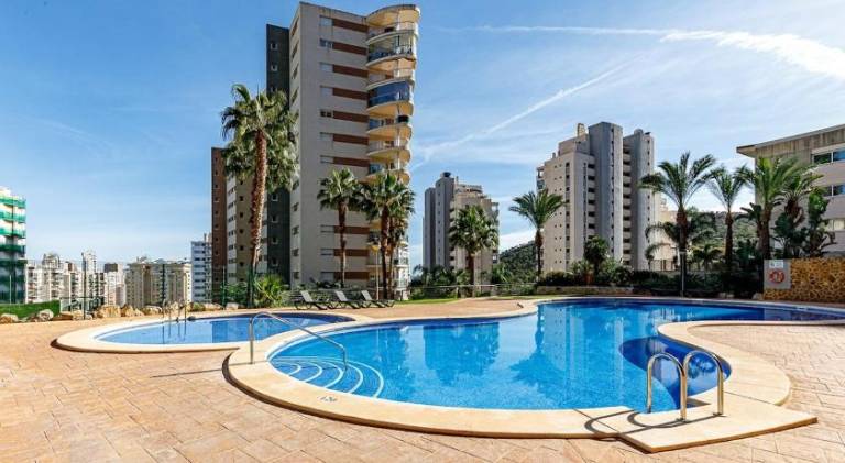 Apartamento en Villajoyosa Benidorm con Gimnasio y Spa — photo 3