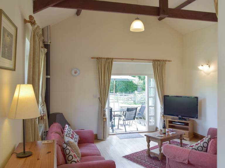 Child-friendly cottage with yard, pool & barbecue | Dogs allowed — photo 2