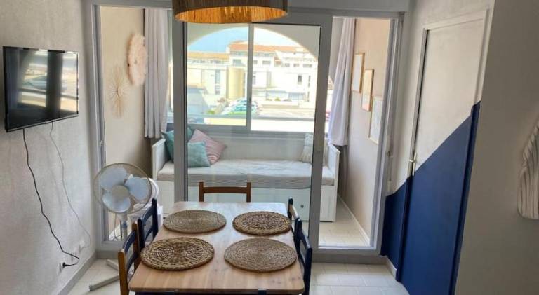 Holiday apartment with 2 rooms for 6 persons — photo 2