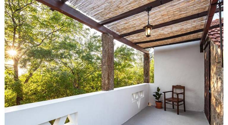 Wonderful lodge with patio & yard | Pets are welcome — photo 2