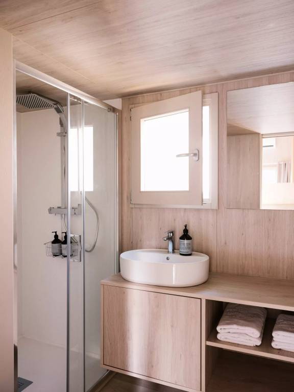 Beautiful mobile home with patio | Beach nearby | Pet-friendly — photo 3