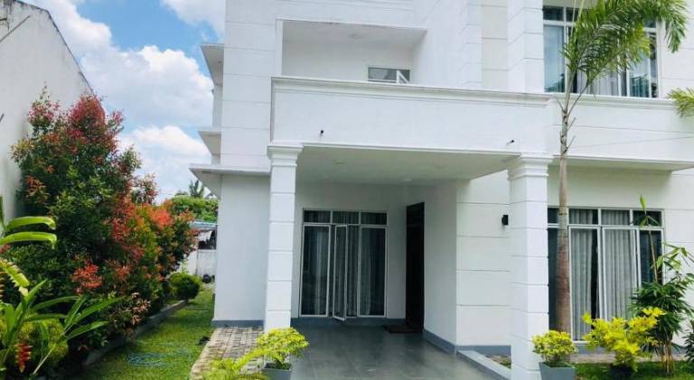 Vidushi Home in Katunayake