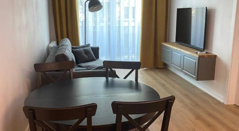 Apartment with patio — photo 3