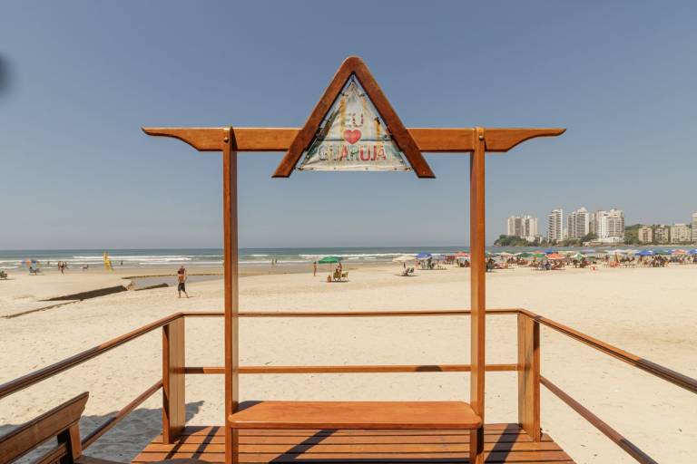Apto p 6 pessoas a 400m da Praia das Pitangueiras