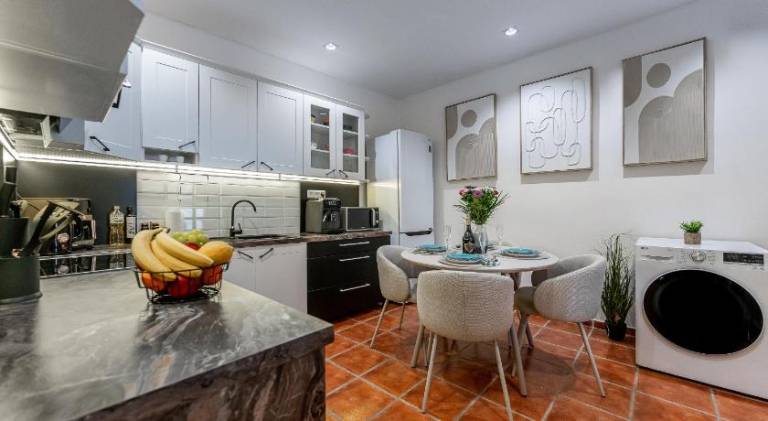 Apartment with 1 room for 4 persons — photo 3