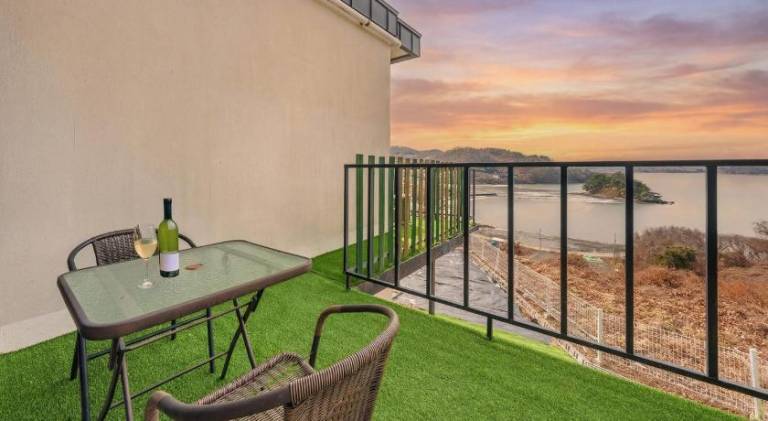 Vacation home with BBQ | Pets allowed — photo 3