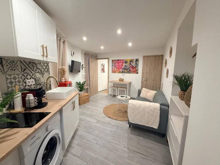 Vacation home with 1 room for 2 persons in Roquebrune-Cap-Martin