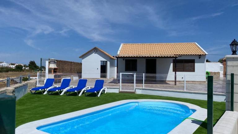 Holiday Home 'Bellavistas' with Mountain View, Wi-Fi and Air Conditioning in Cádiz