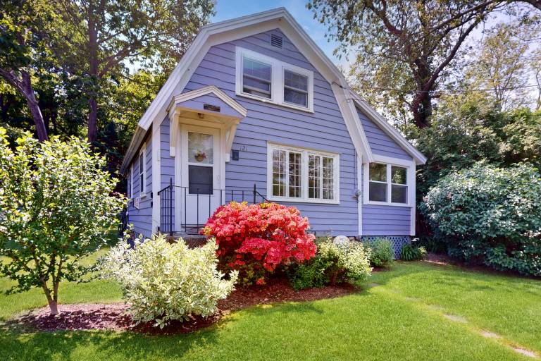 Cabin Gloucester