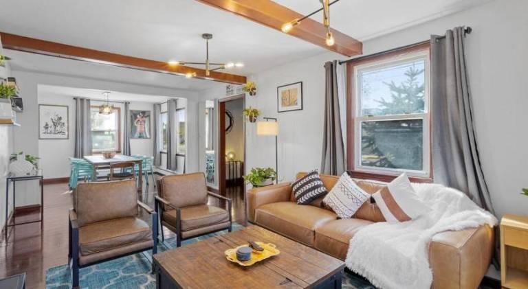 Big vacation home | Pets allowed — photo 2