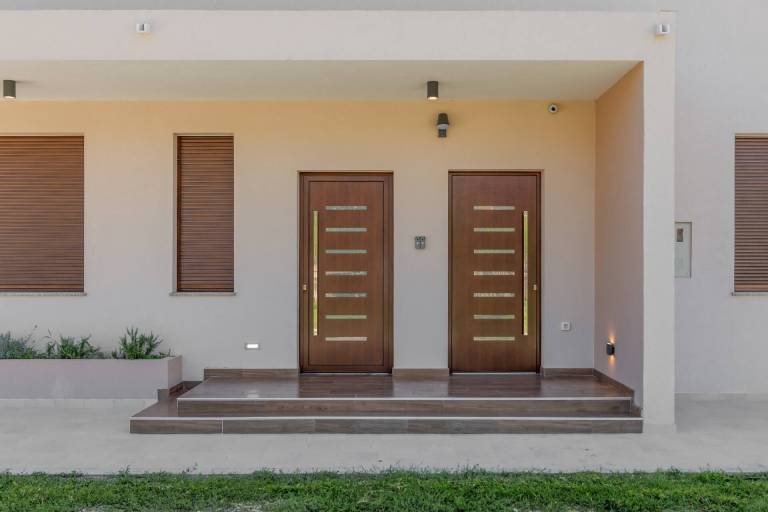 Child-friendly villa with private pool, yard & terrace | Mountain view | Pet-friendly — photo 3