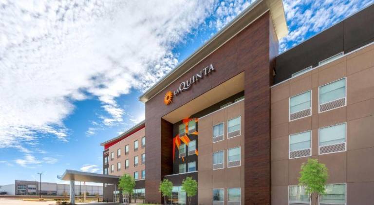 La Quinta Inn & Suites by Wyndham DeSoto — photo 2