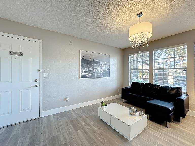 Children-friendly spacious condo with private pool & garden | Pets are welcome — photo 3