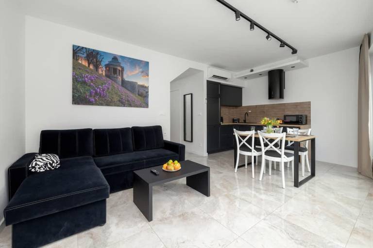 Family-oriented lovely apartment with fast internet | Pet-friendly — photo 4