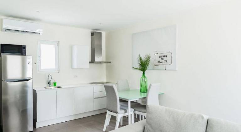 Serviced apartment with patio, garden & pool — photo 3