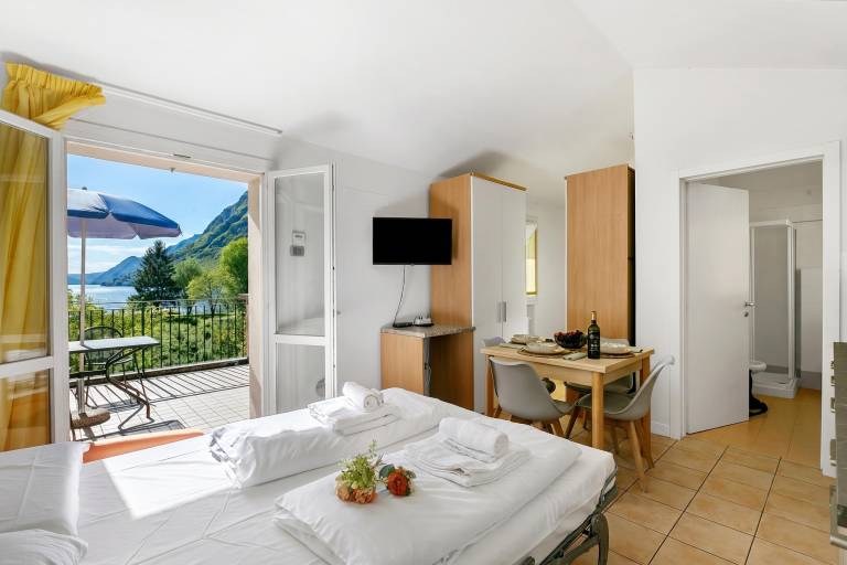 Children-friendly nice studio with patio | Mountain view | Close to the beach | Pet-friendly — photo 4