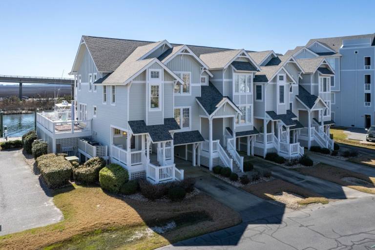 House Manteo