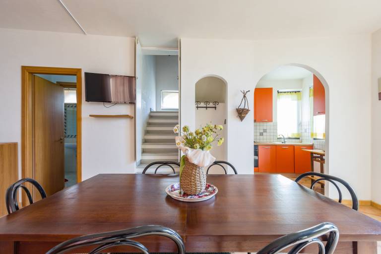 Beautiful rental apartment with garden, BBQ & terrace | Beach view | Suitable for remote work | Dogs allowed — photo 5