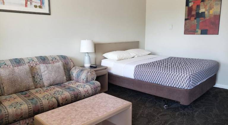 Lamplighter Inn in Three Hills, AB