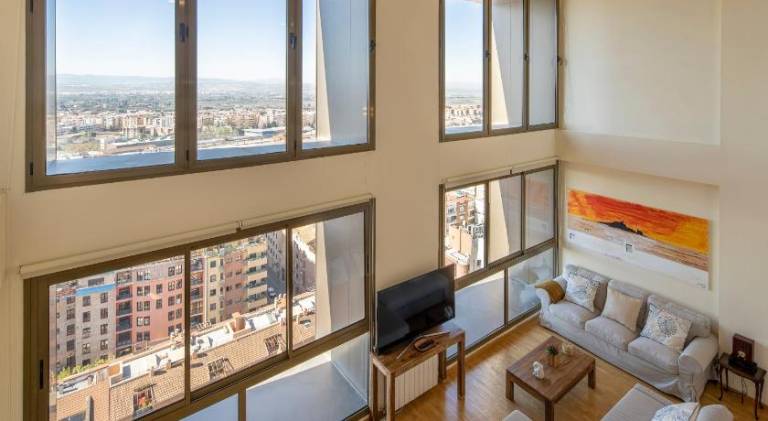 Apartment with patio | Pets are welcome in Granada