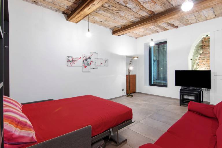 Apartment 'La Sartoria' with Dedicated Parking and Air Conditioning in Porlezza