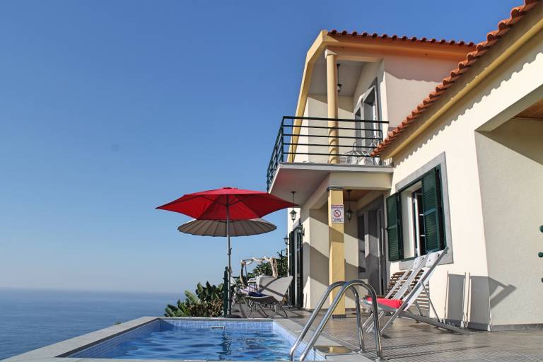 Perched above village ocean views Jardim Mar