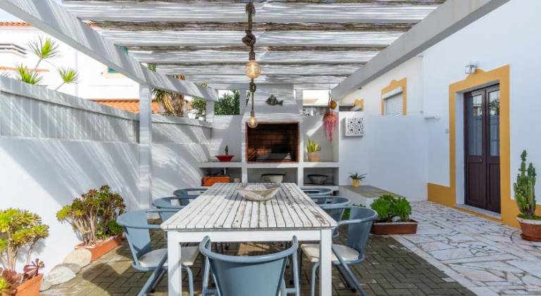 Vacation home with BBQ & terrace | Good for workation in Beja