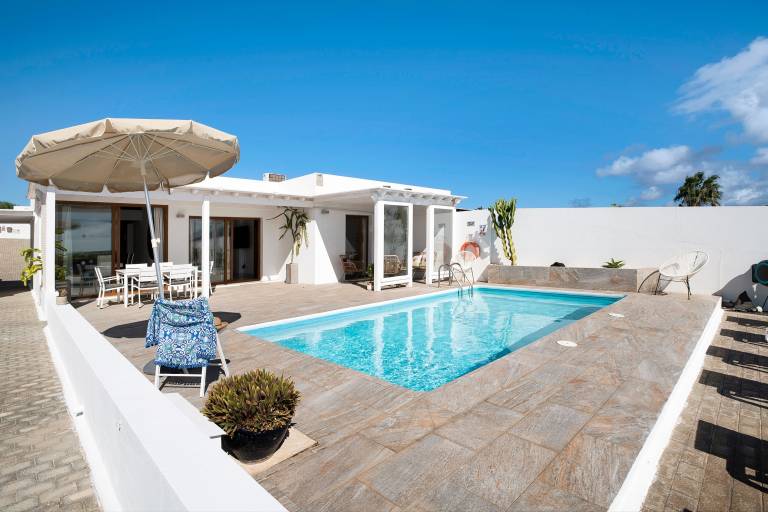 Villa with patio, barbeque & fast internet | Sea view — photo 4