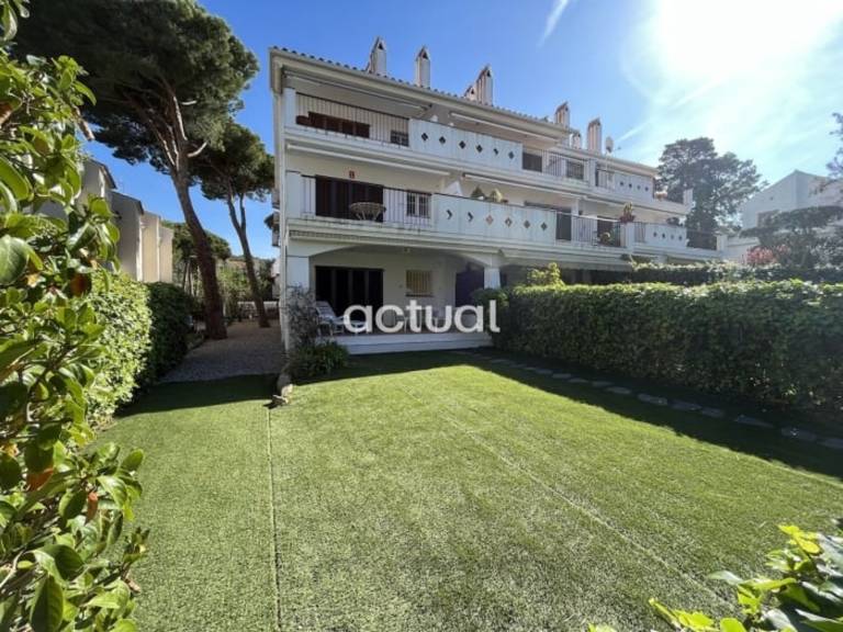 Ground floor apartment in S'Agaró with garden, pool, WiFi, parking, and air conditioning — photo 3