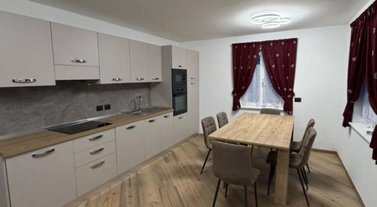 Rental apartment with 2 rooms for 6 persons in Canazei