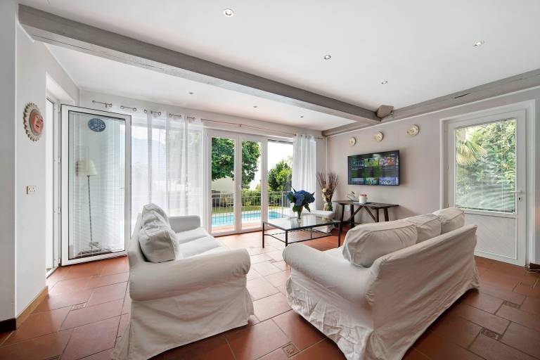 Pet-friendly "Luxury Country House Domaso" with Pool and Lake View — photo 4