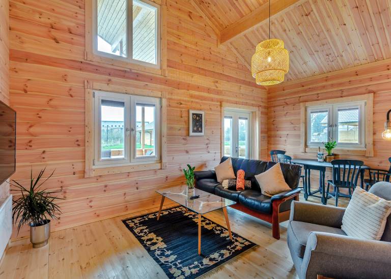 Holly Tree Lodge PF