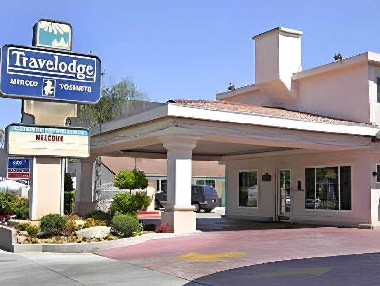 Signature Inn Merced Yosemite Parkway in Merced, CA