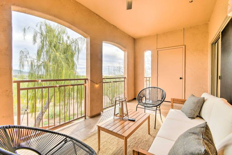 Pool Access at Pet Friendly Scottsdale Condo