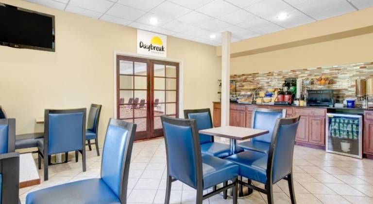 Express Inn Harrisburg South New Cumberland — photo 3