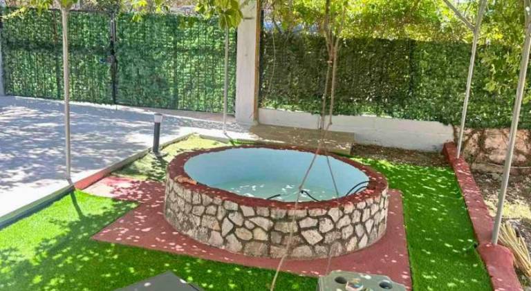 Nice vacation home with terrace & yard | Beach nearby | Pet-friendly in Kefalonia