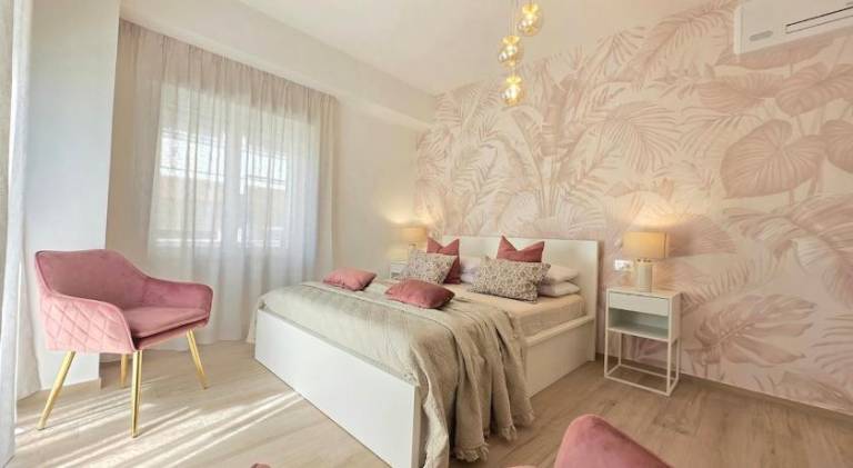 Apartment with 2 rooms for 6 persons in Grottammare