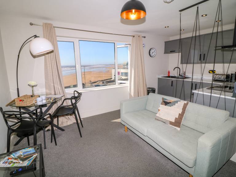 Apt 8 Hunter s Quay