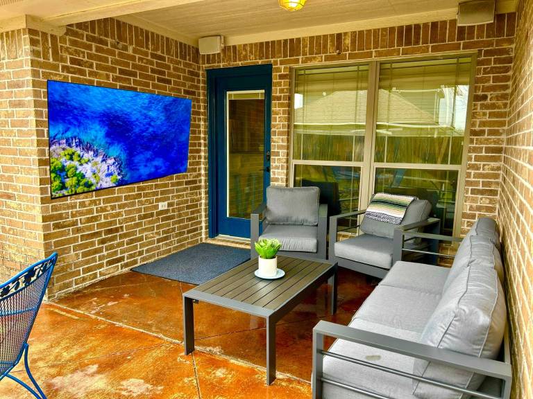 4bed 3bath Close2A M Santa s Wonderland Hospital L2 EV — photo 3