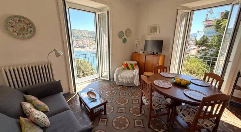 Holiday apartment with terrace — photo 2