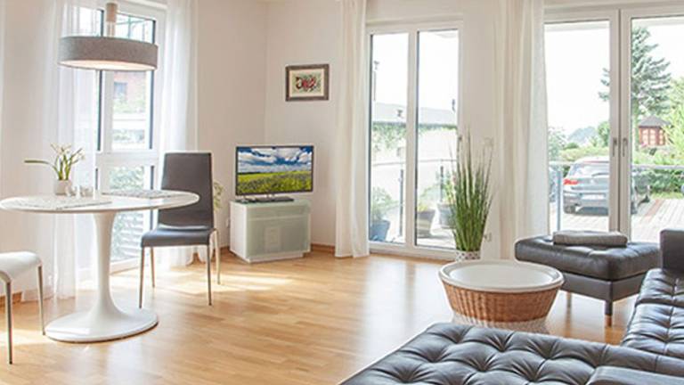 Voll ausgestattetes charmantes Apartment | Meerblick