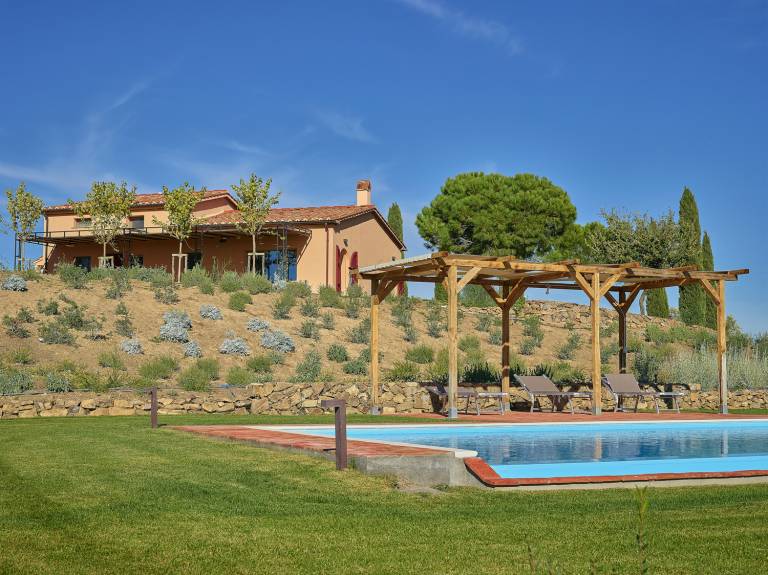 Villa with private pool, garden & barbecue | Garden view — photo 5