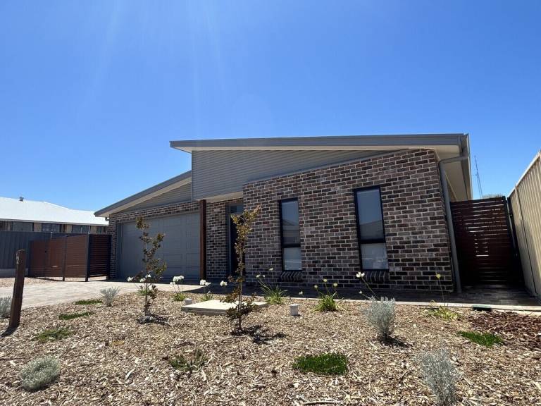 House Moonta Bay