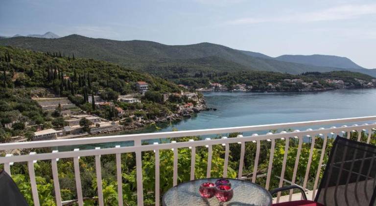 Holiday apartment with 5 rooms for 12 persons — photo 3