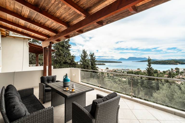 Villa 'Nidri Hills' with Sea View, Wi-Fi and Air Conditioning — photo 4