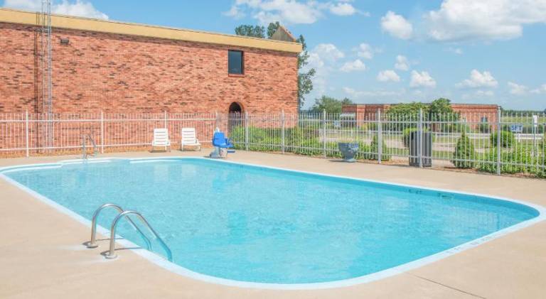 Days Inn by Wyndham Calvert City/Paducah East — photo 3