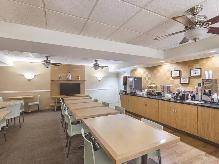 La Quinta Inn & Suites by Wyndham Miami Lakes — photo 5