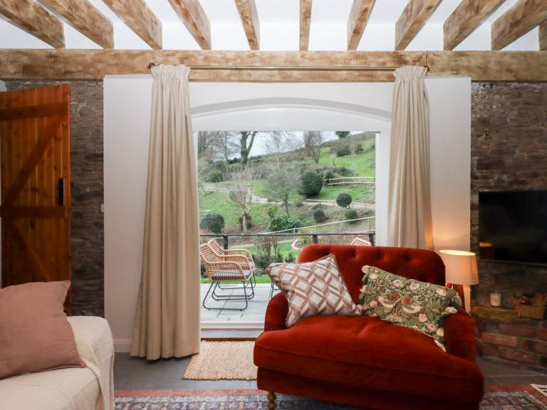 Cottage with garden in Dartmouth