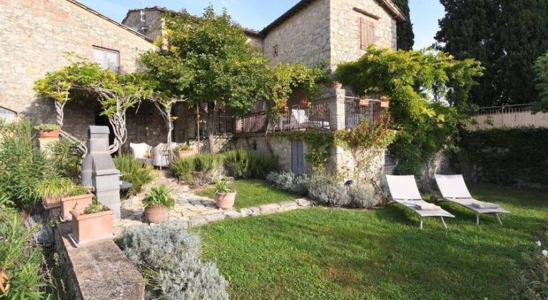 Vacation home with garden, pool & barbeque in Gaiole in Chianti