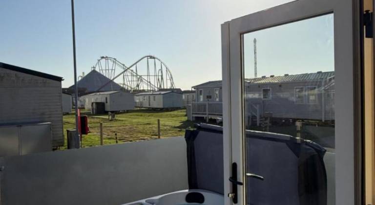 Vacation home with hot tub | Dogs allowed — photo 4